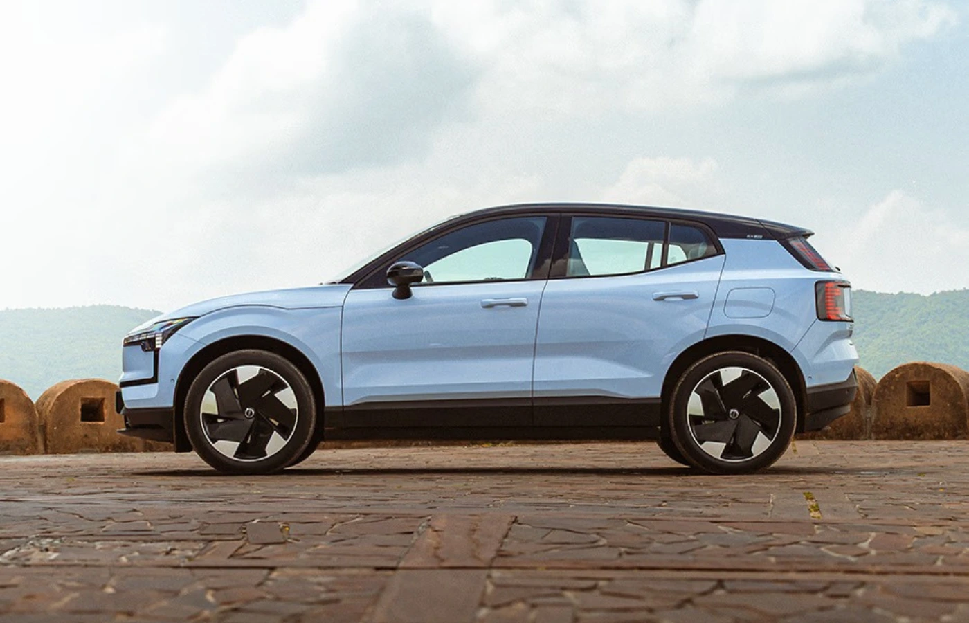 Volvo Ex30 Variants Explained Featured Image